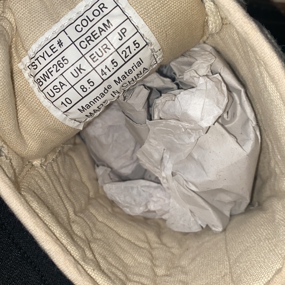 Boots - Picture 3 of 9